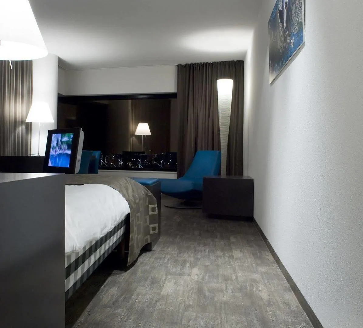 Hotel Doubletree By Hilton Rotterdam Centre 4*,